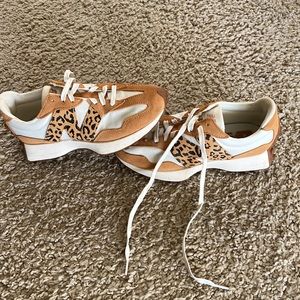 New Balance 327 sneakers in tan and leopard!SOLD OUT!!